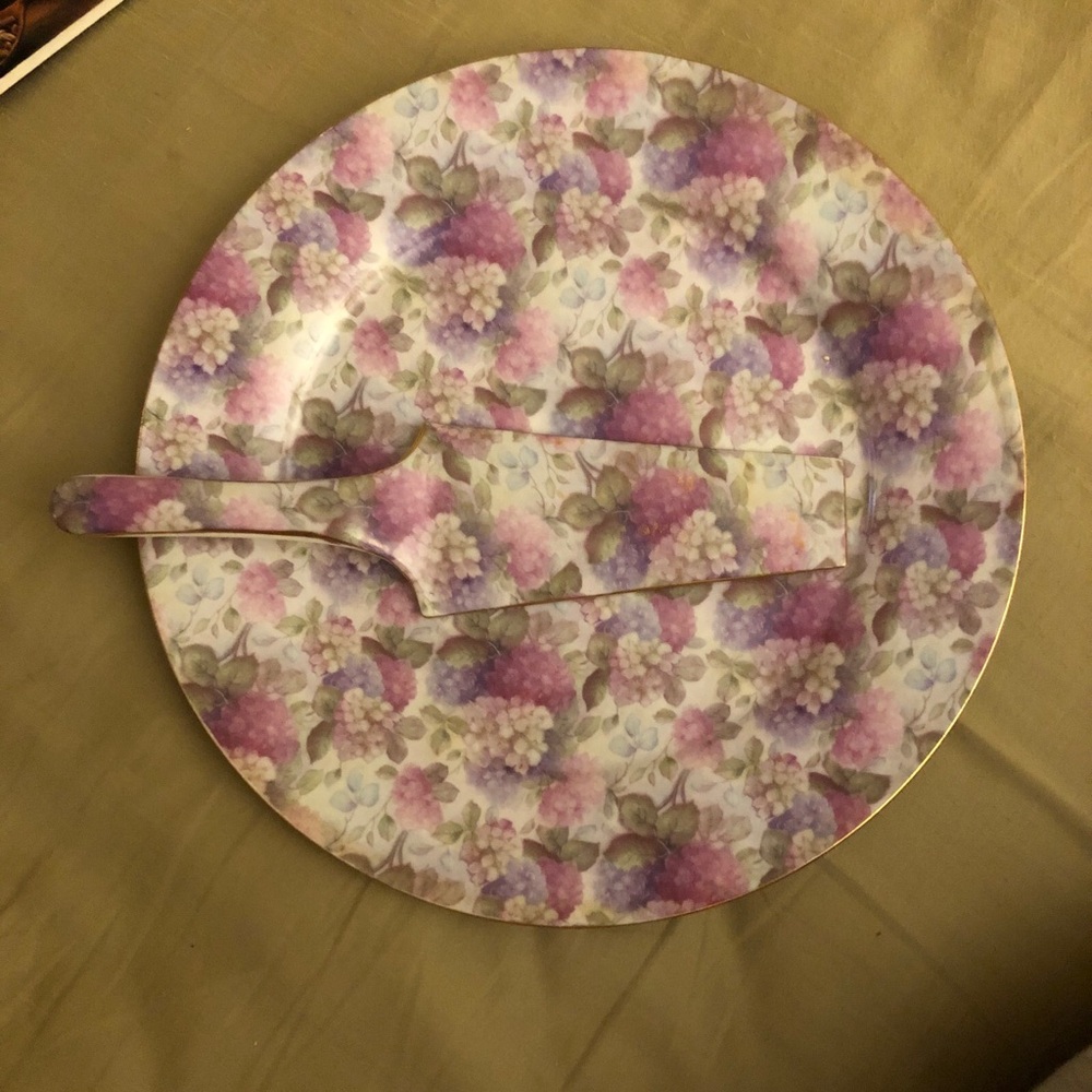 Vintage hydrangeas floral pie serving plate w/ matching slice server purple